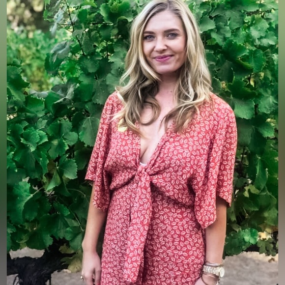 Olivaceous jumpsuit with tie front - Picture 4 of 4